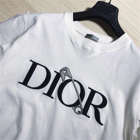 dior safety pin tee|Tribute to Judy Blame .